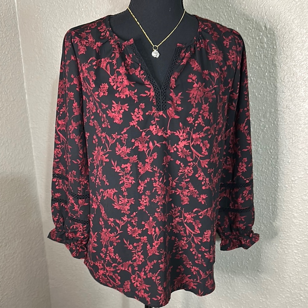 NWOT WEST K Floral Blouse in black/red